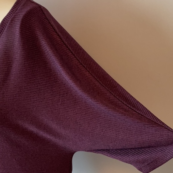 Elbow Sleeve Top - Picture 4 of 9